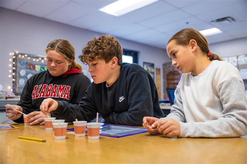 Hillsboro fifth graders make silly putty